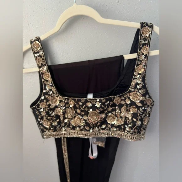 New Sani Ravi top in Black and Gold Size Small - Picture 5 of 12